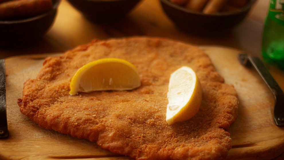 Juanjo Cima Reinventa el Cachopo Asturiano: Tradición Gourmet en Formato Delivery